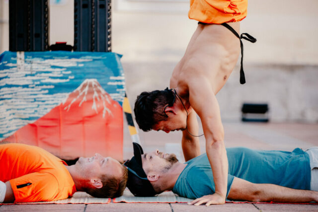 Duo HeroMacro mit dem Publikum beim Bravissimo Festival 2023.